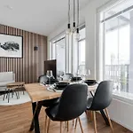Daire Luxurious 2br Penthouse With Private Balcony Tampere