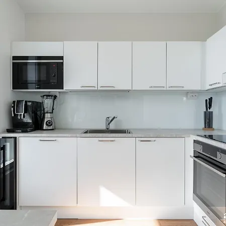 Luxurious 2br Penthouse With Private Balcony * 탐페레