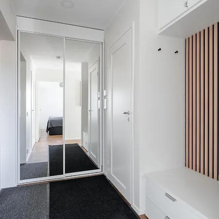 Luxurious 1br Penthouse With Private Balcony Huoneisto Tampere