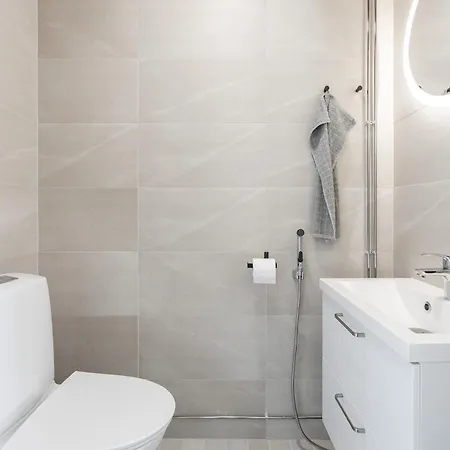 Luxurious 2br Penthouse With Private Balcony 아파트