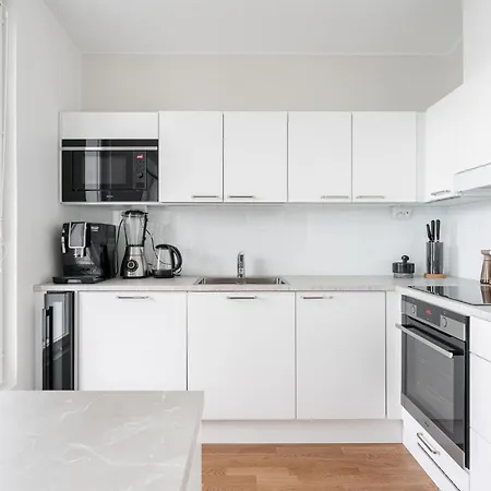 Luxurious 2br Penthouse With Private Balcony 아파트 *