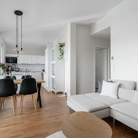 Luxurious 2br Penthouse With Private Balcony Διαμέρισμα Τάμπερε