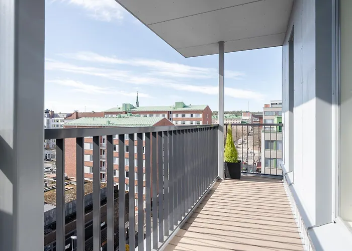 Luxurious 2br Penthouse With Private Balcony