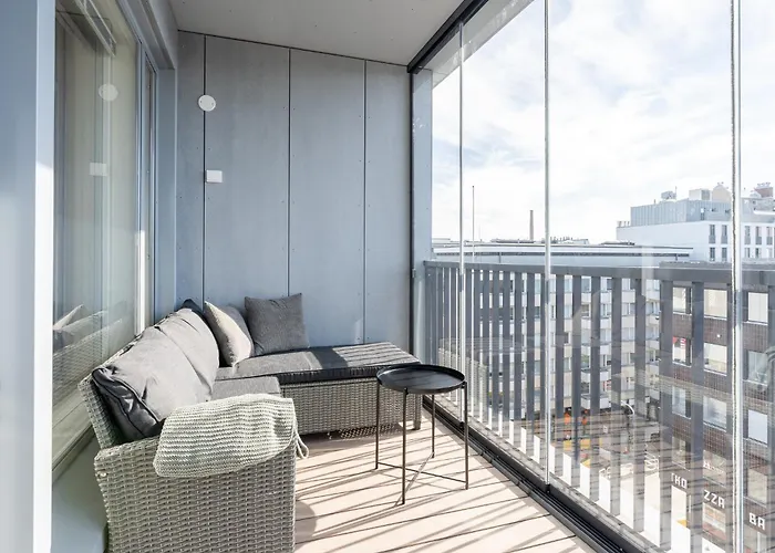 Luxurious 2br Penthouse With Private Balcony Apartment