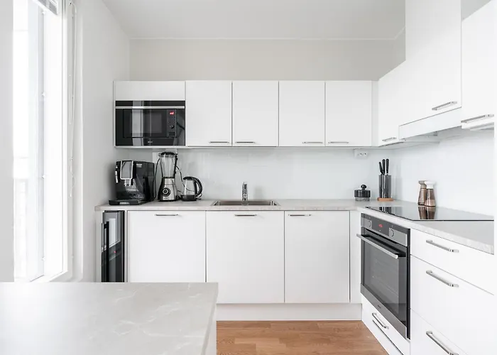 Luxurious 2br Penthouse With Private Balcony Apartment *